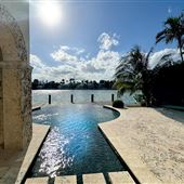 Editorial  Villa