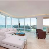 South Beach high -rise Apartment with Ocean View