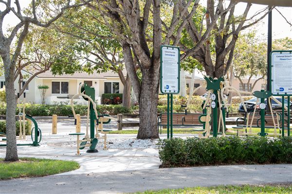 Colonial Drive Park