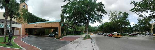 Main Street Miami Lakes