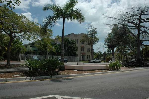 Cuban Memorial Boulevard and Bay of Pigs Monument