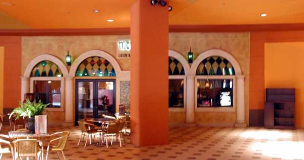 Dolphin Mall