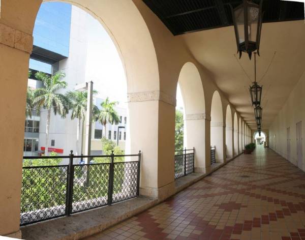 Cultural Center Plaza (7/29/2008)