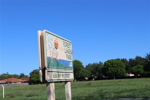 Forest Lakes Park